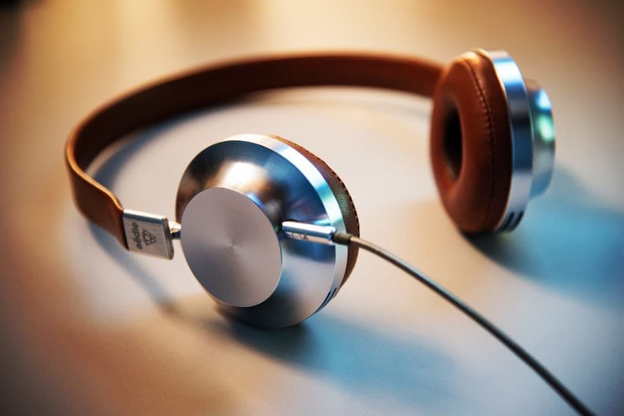 Void Noise-Cancelling Earbuds
